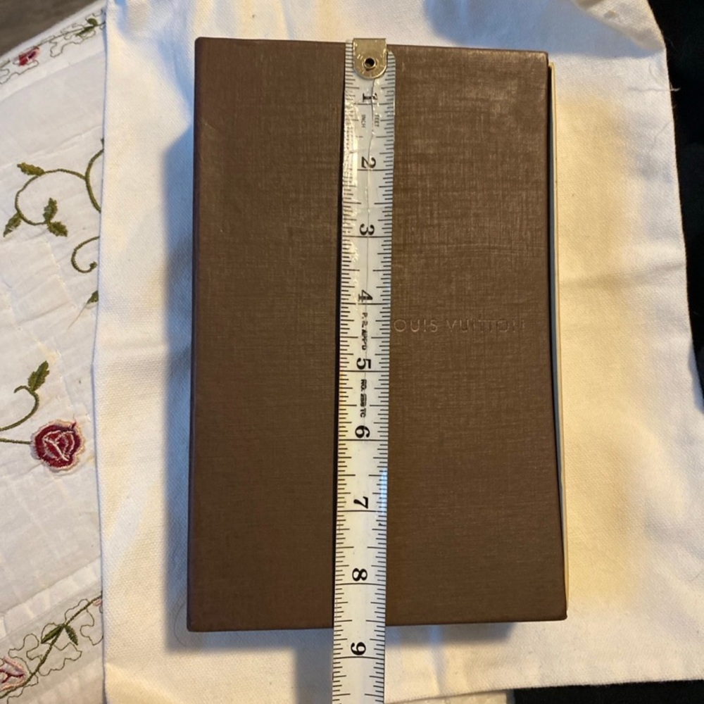 Louis Vuitton Chocolate Brown Gift Box - Picture 6 of 8